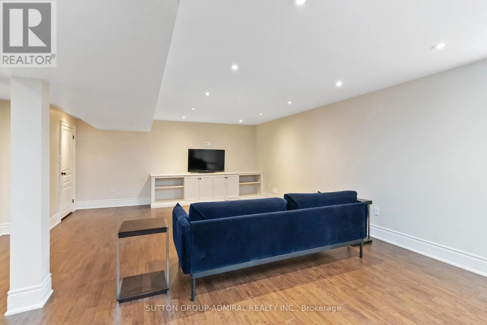 3301 SKIPTON LANE