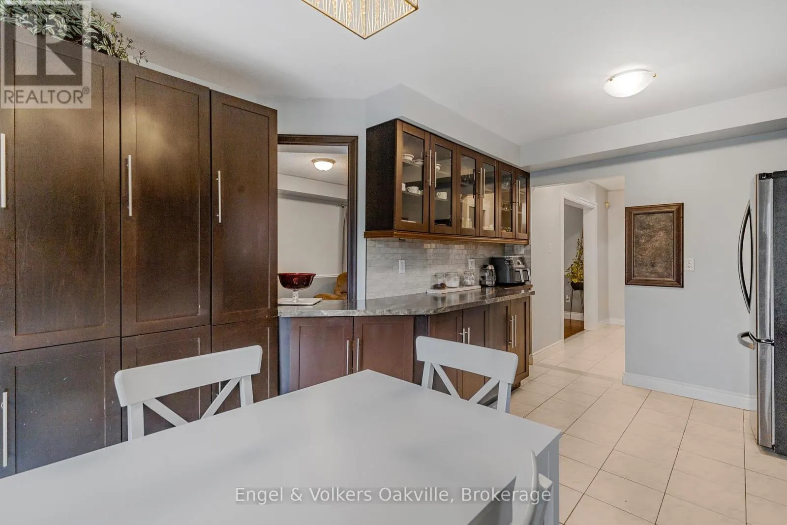 569 PHOEBE CRESCENT