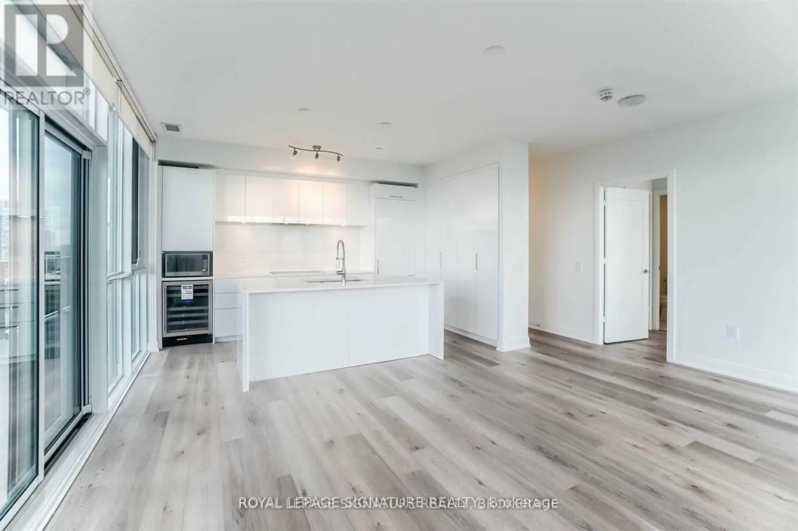 1509 - 65 ANNIE CRAIG DRIVE