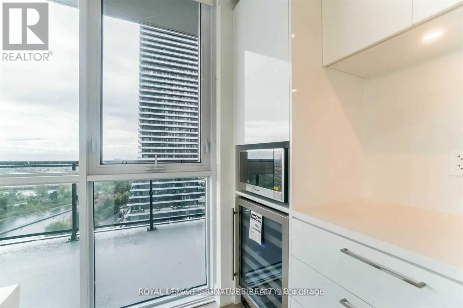 1509 - 65 ANNIE CRAIG DRIVE