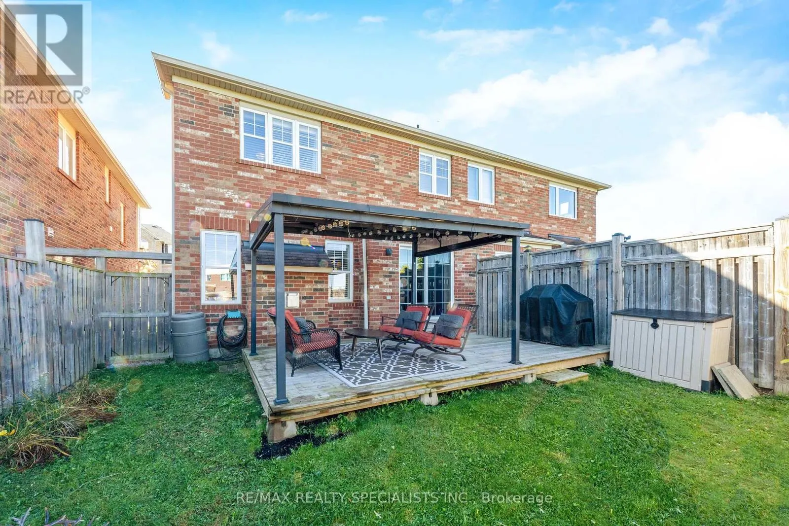 855 FOWLES COURT