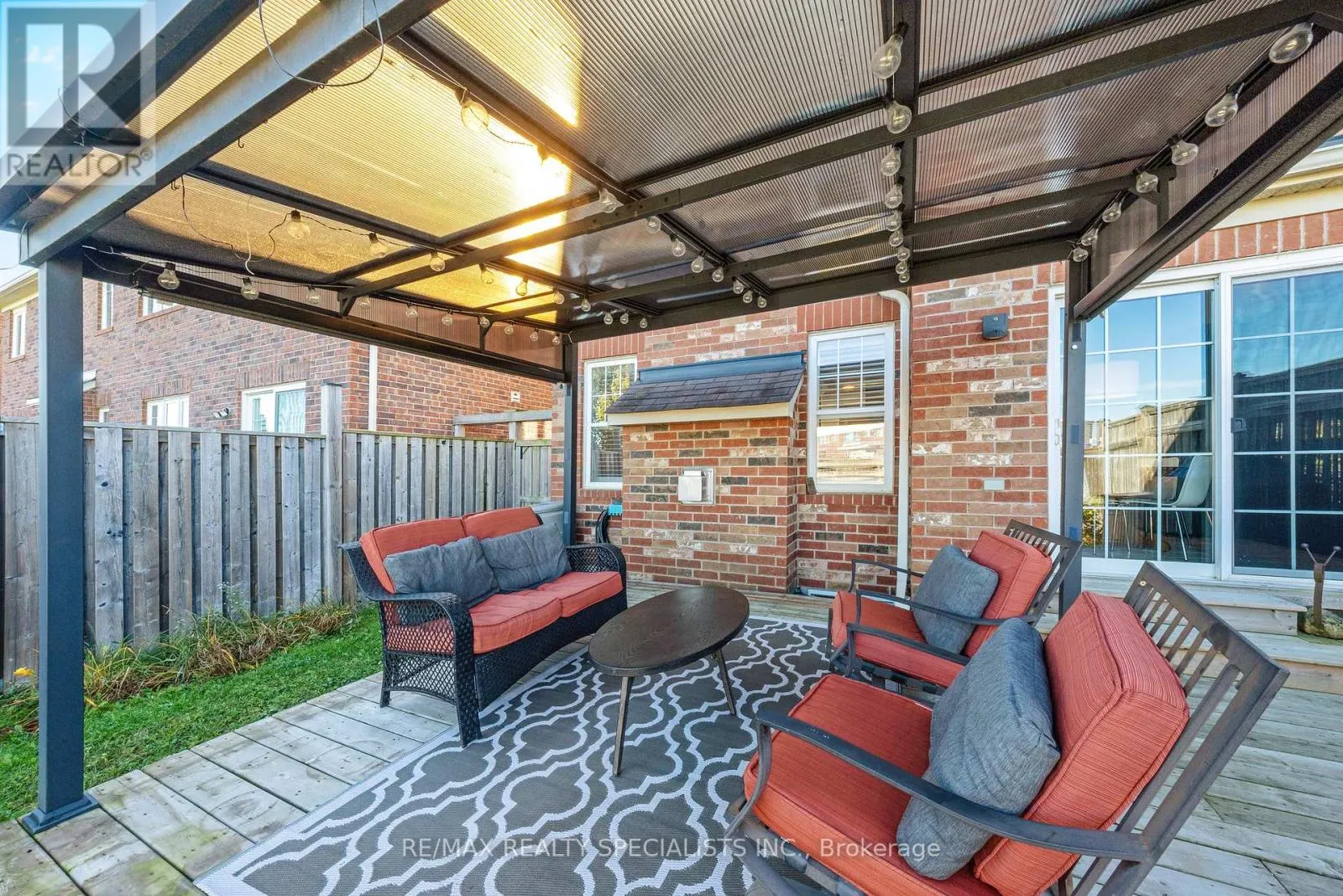 855 FOWLES COURT