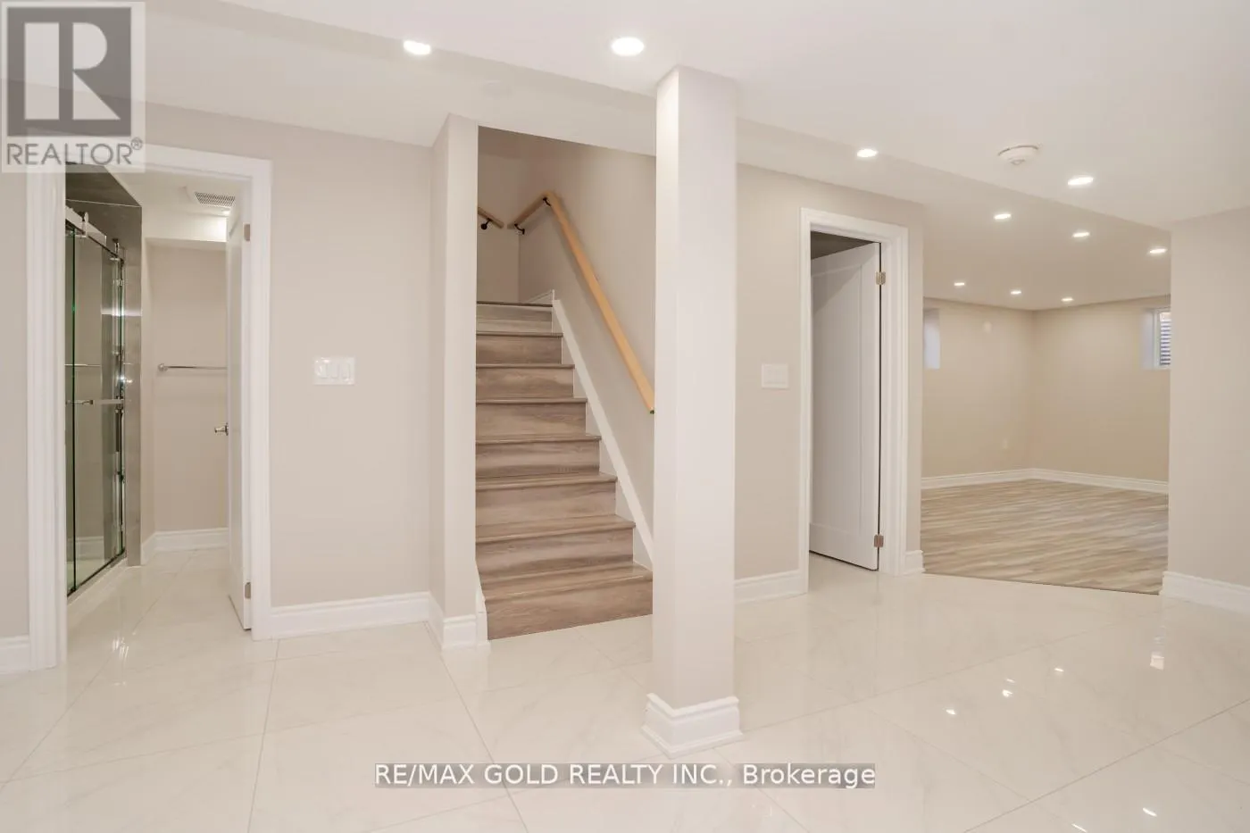 41 DANESBURY CRESCENT