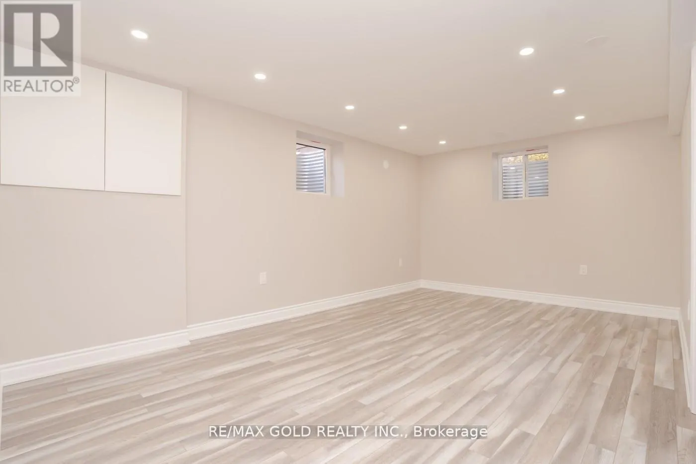 41 DANESBURY CRESCENT