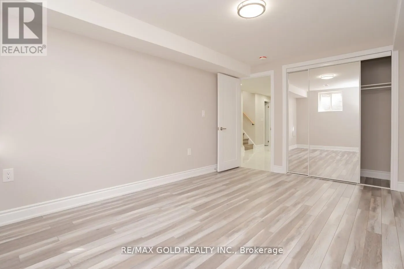 41 DANESBURY CRESCENT