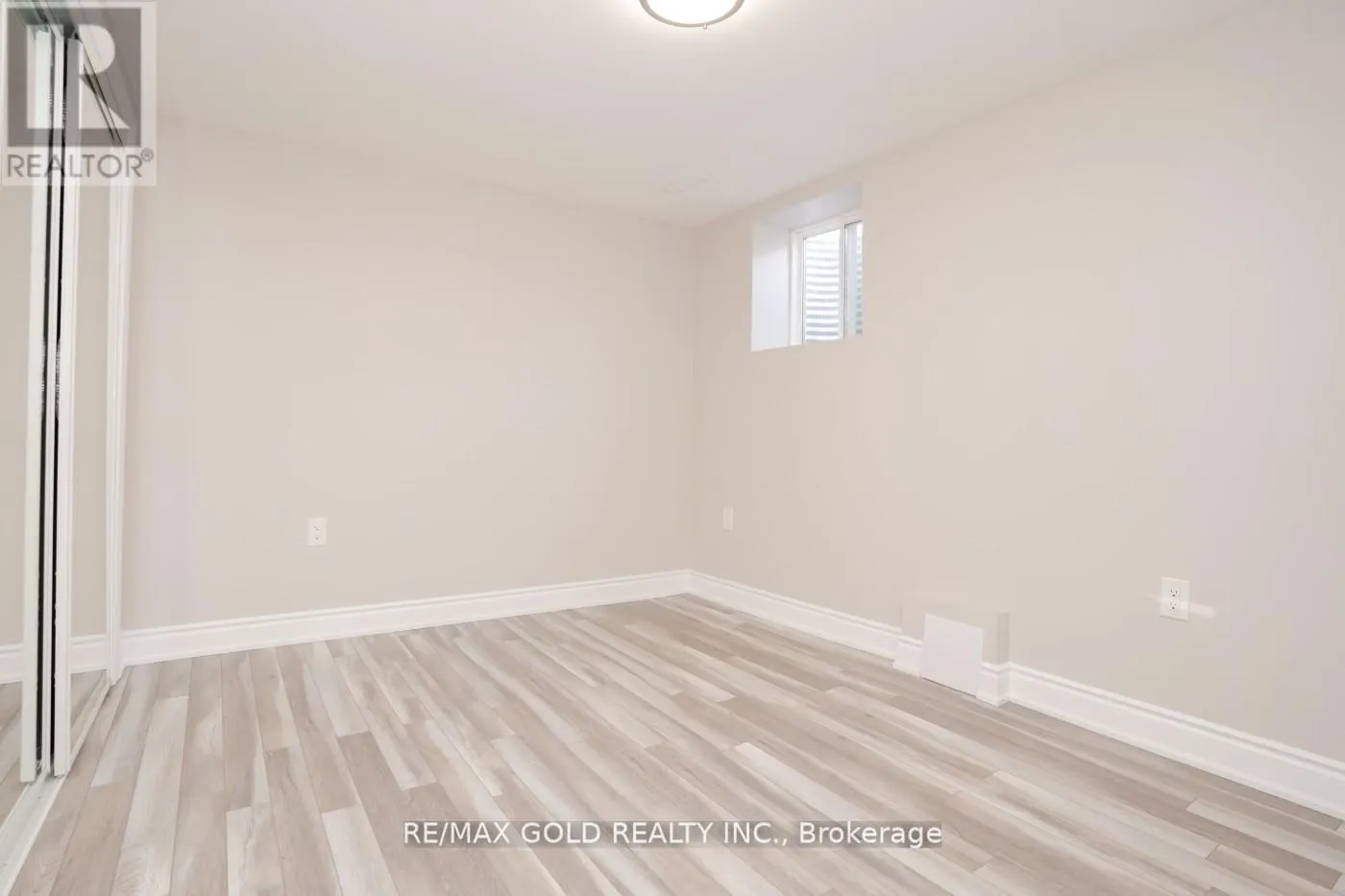 41 DANESBURY CRESCENT