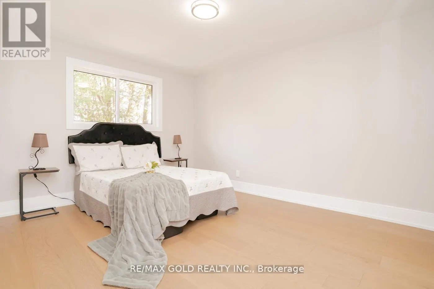 41 DANESBURY CRESCENT