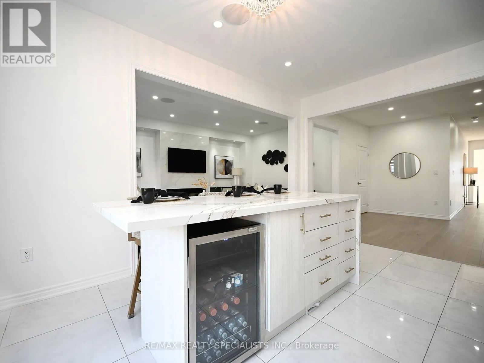 41 CALABRIA DRIVE