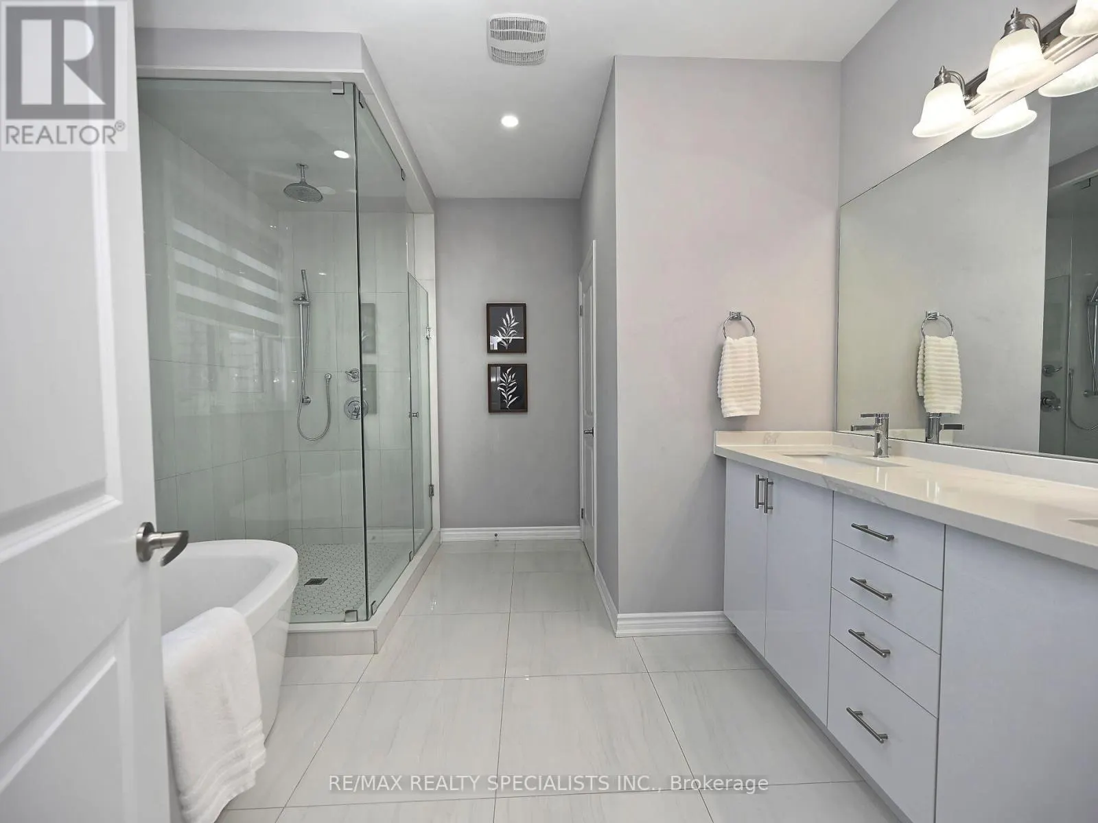 41 CALABRIA DRIVE
