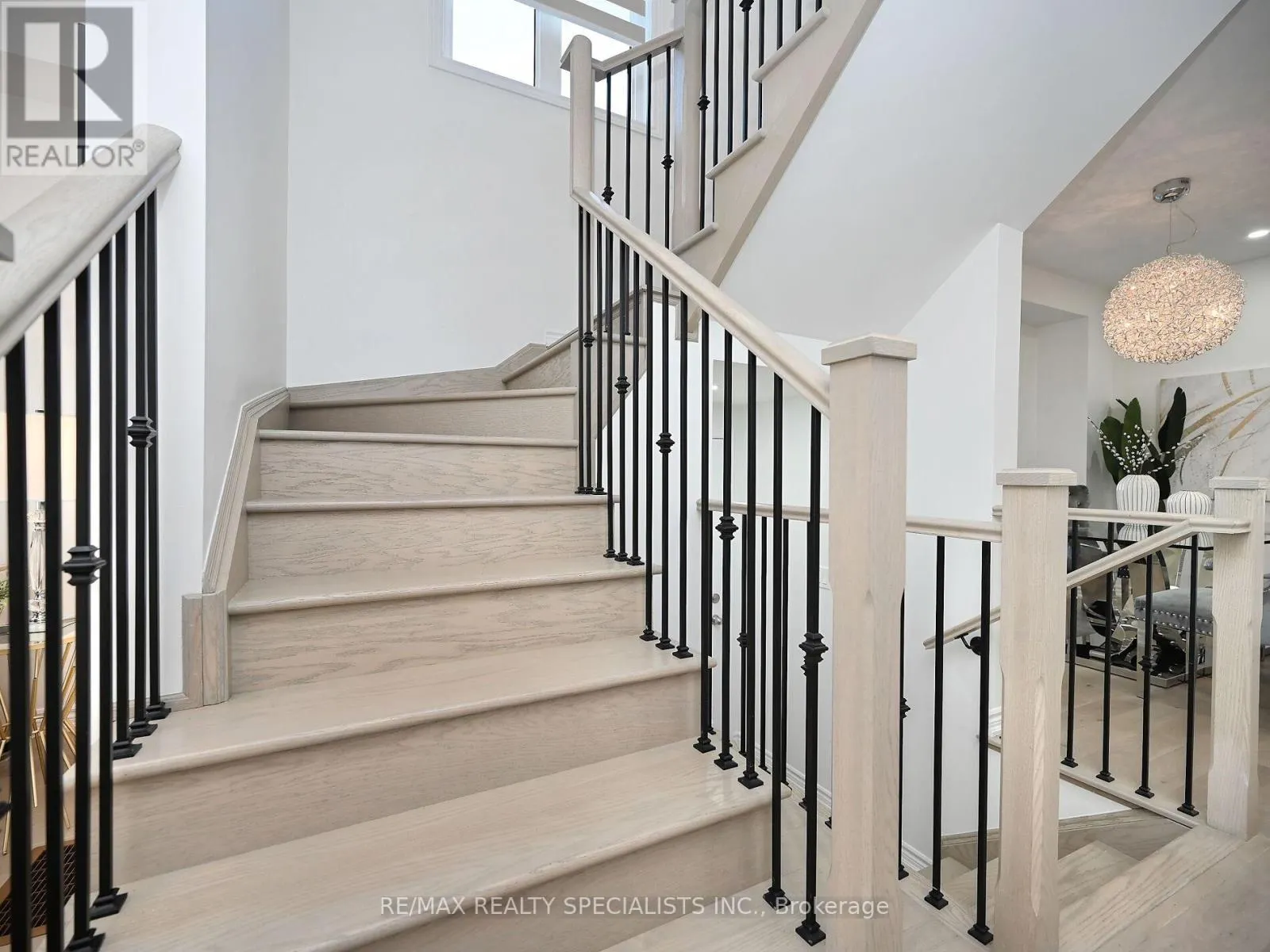 41 CALABRIA DRIVE