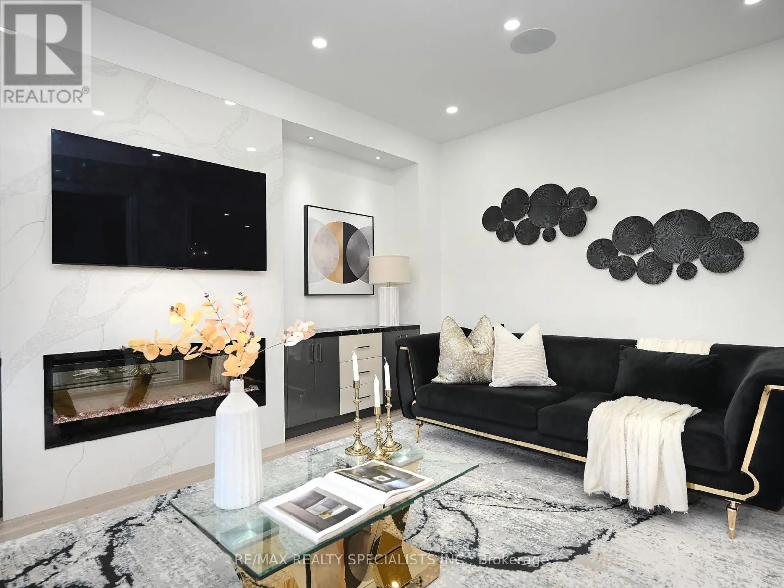 41 CALABRIA DRIVE