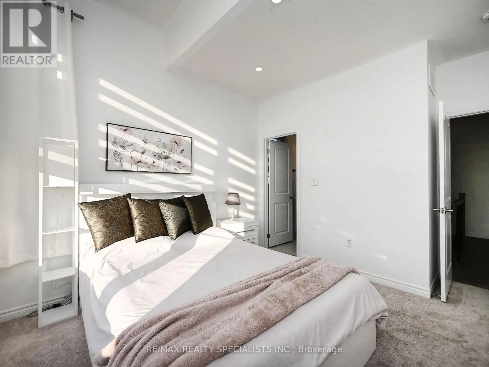 41 CALABRIA DRIVE