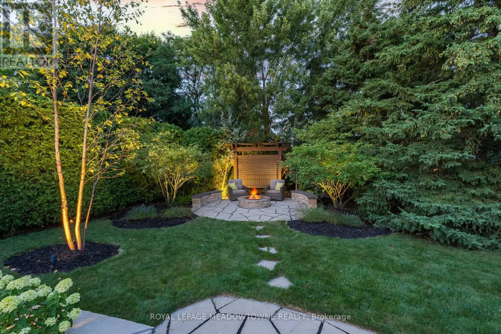 25 HILLSIDE DRIVE