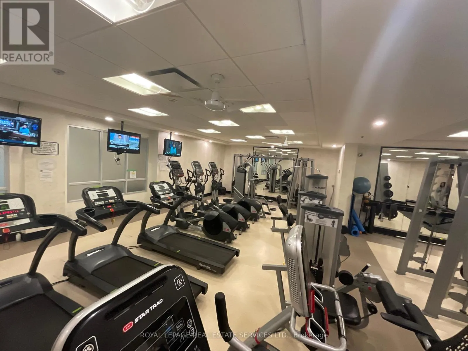 1203 - 55 DE BOERS DRIVE
