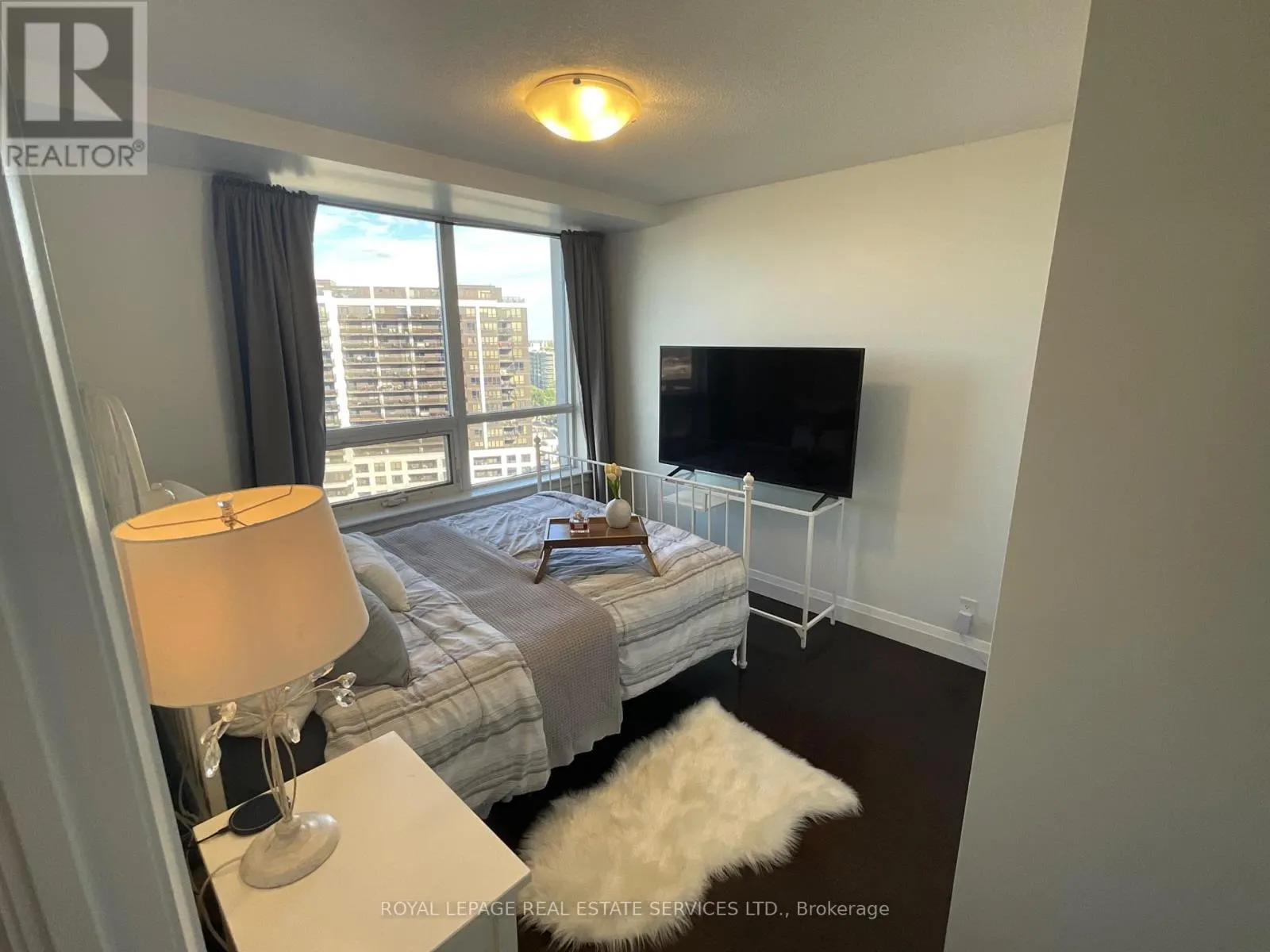 1203 - 55 DE BOERS DRIVE
