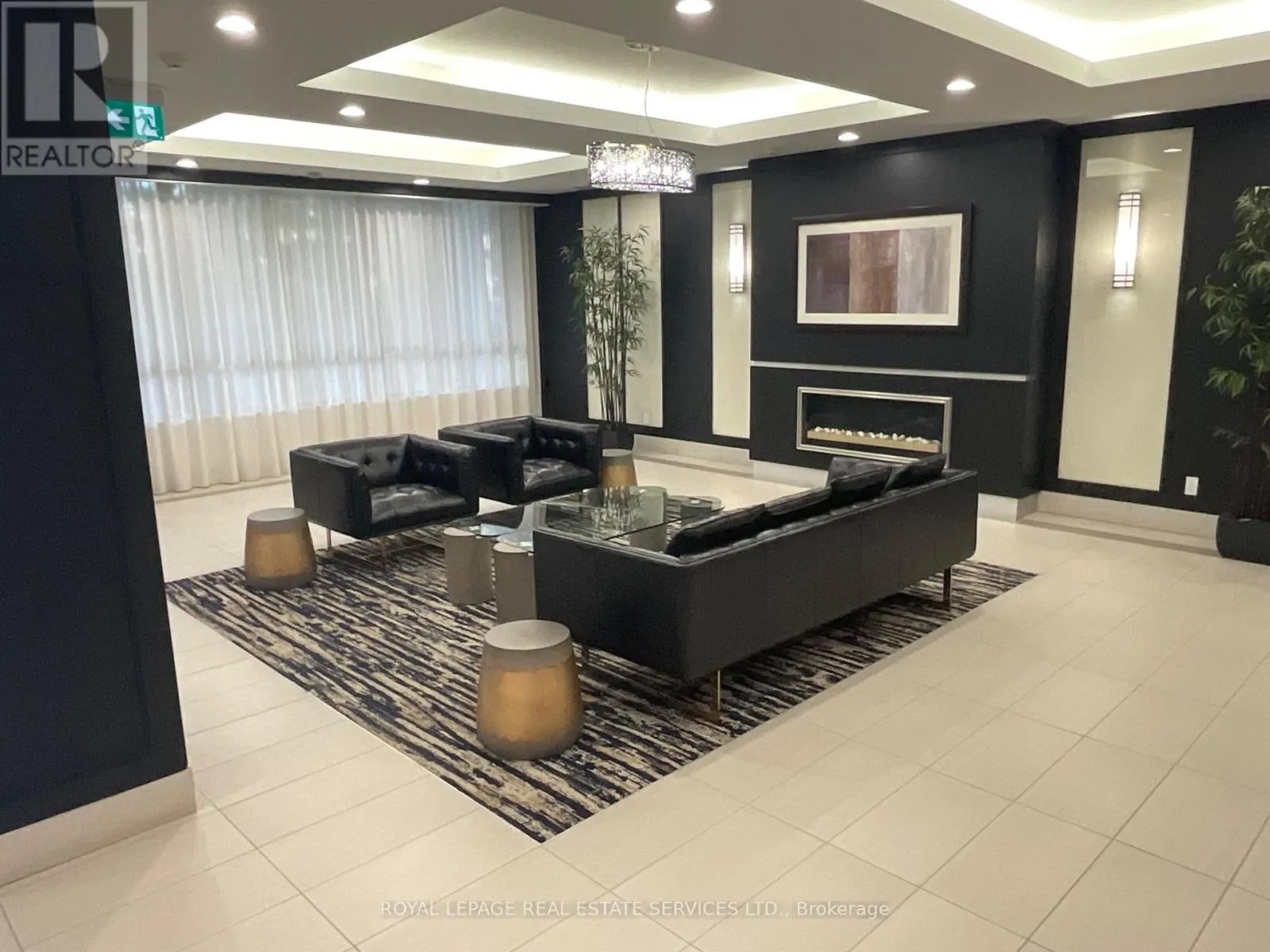 1203 - 55 DE BOERS DRIVE