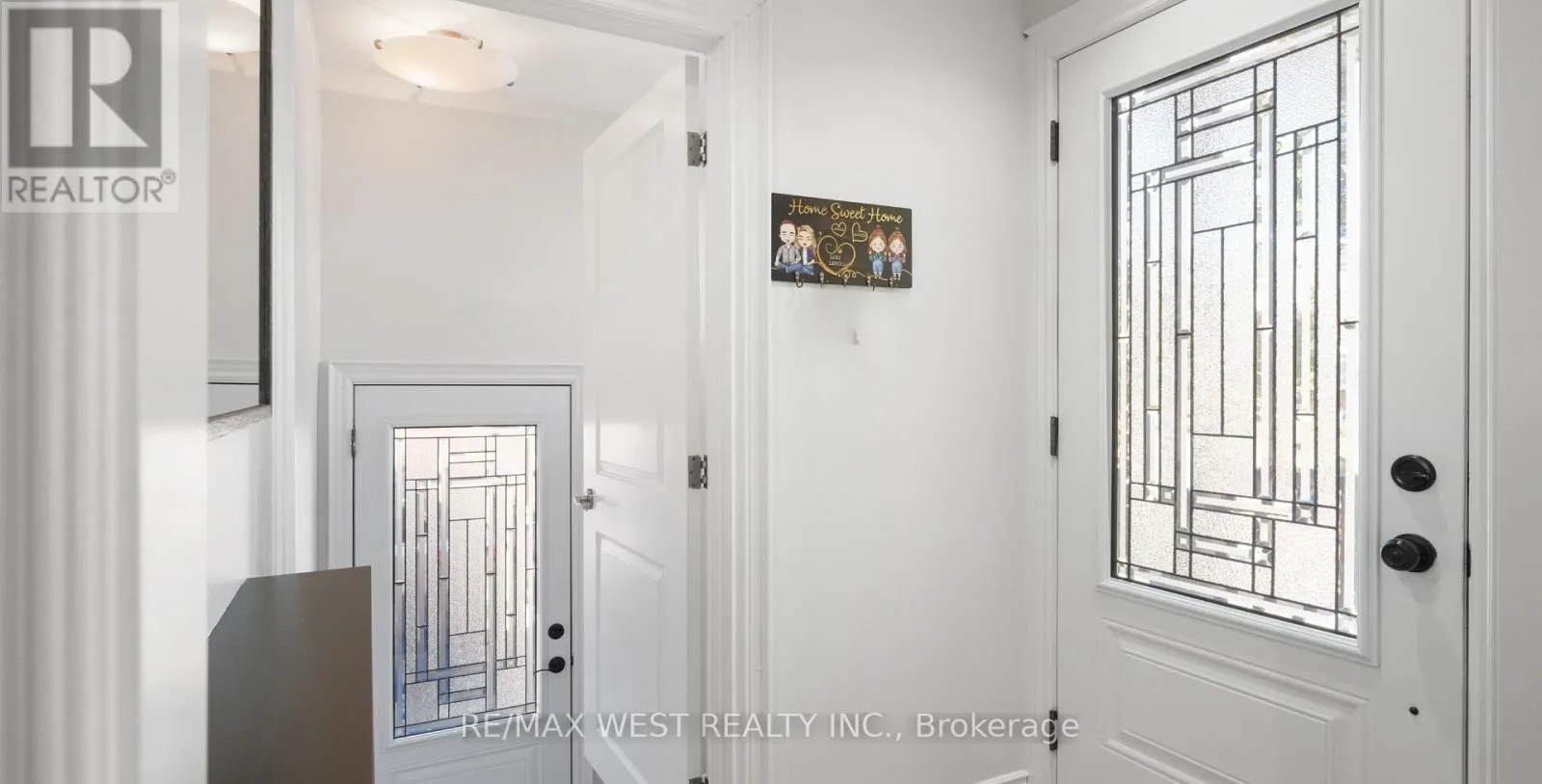 25 SILVERCREST AVENUE