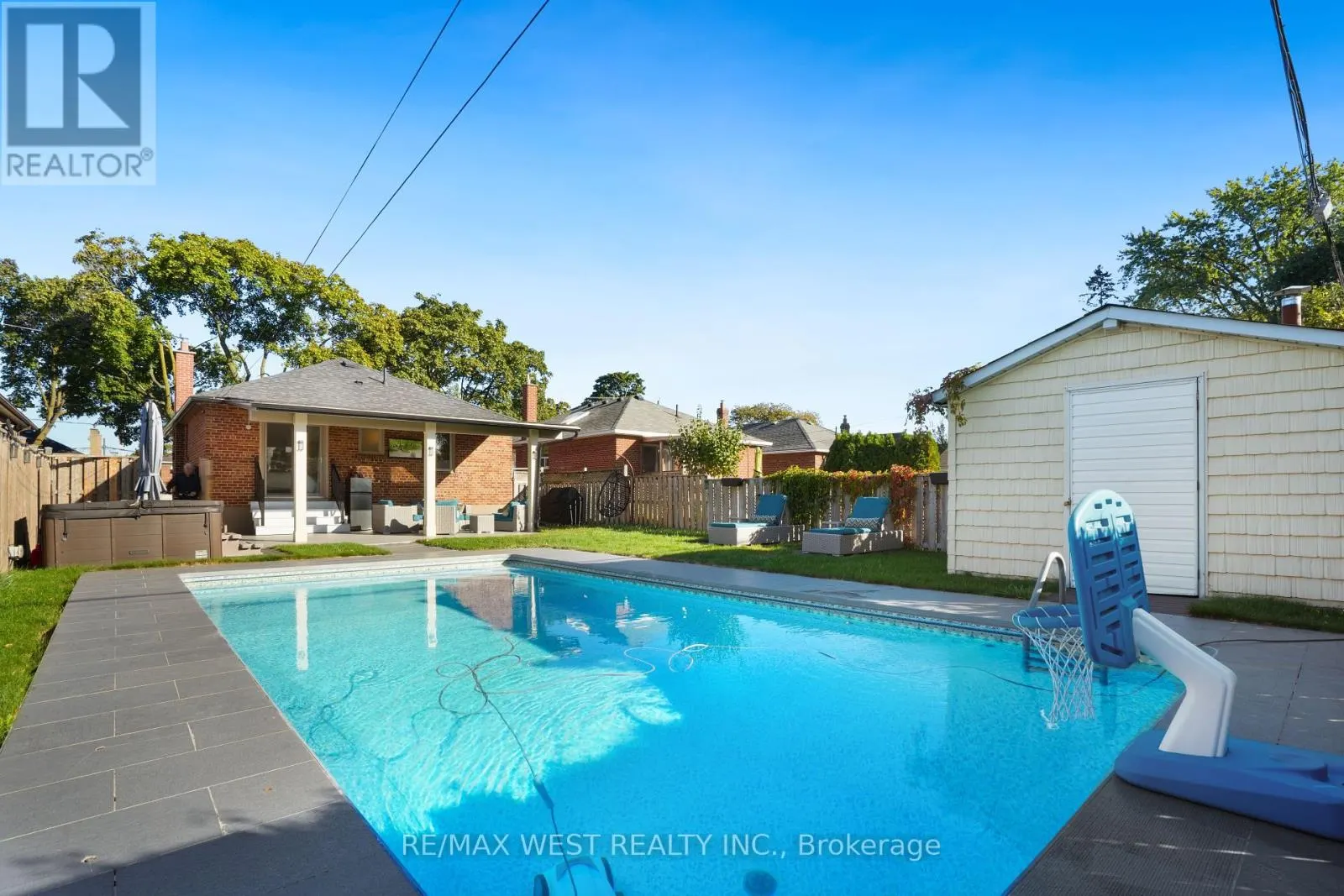 25 SILVERCREST AVENUE