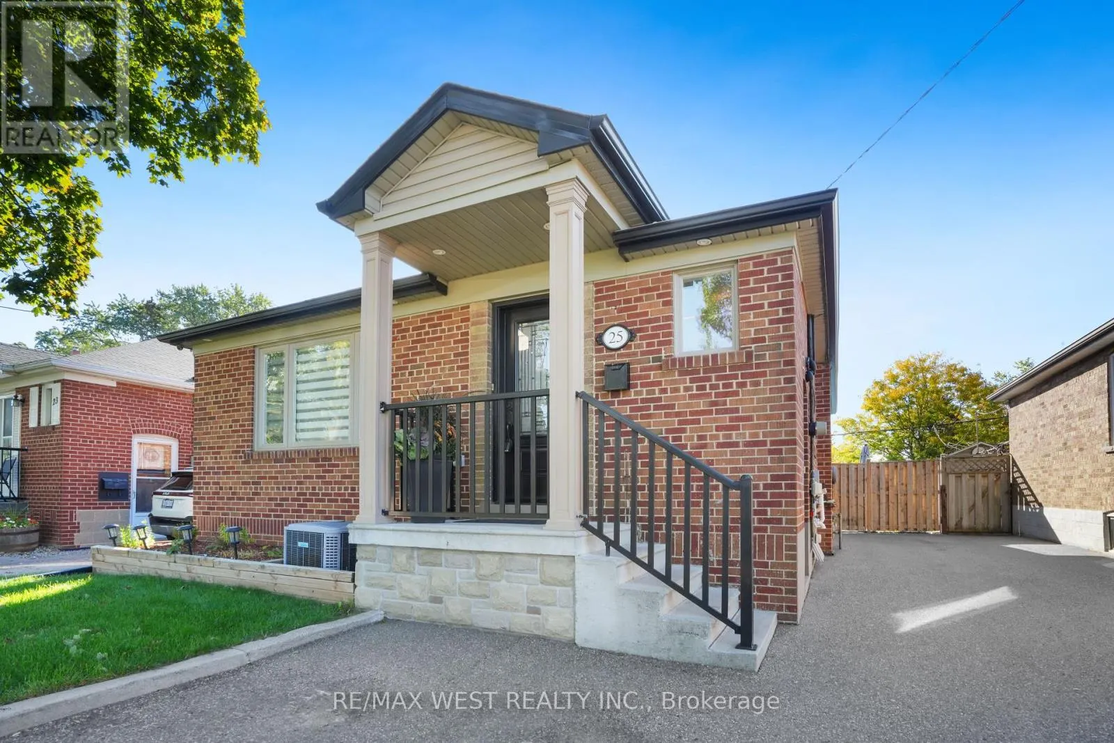 25 SILVERCREST AVENUE