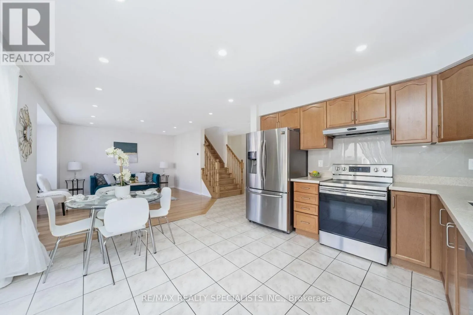 13 DEGRASSI COVE CIRCLE
