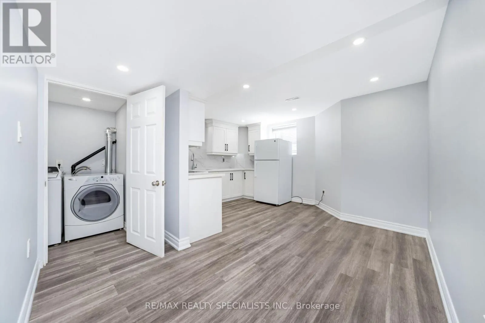13 DEGRASSI COVE CIRCLE