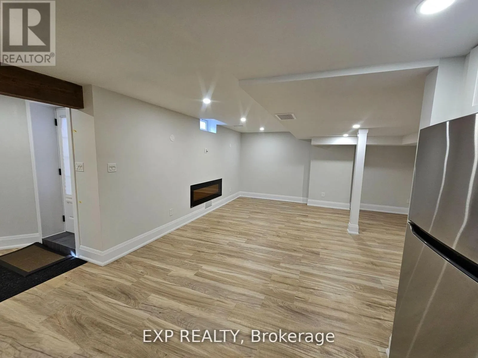 3331 WHILABOUT TERRACE