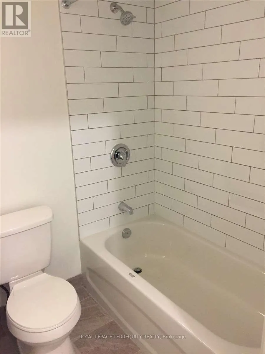 2 - 2879 LAKE SHORE BOULEVARD W
