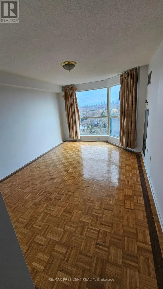1103 - 2155 BURNHAMTHORPE ROAD W