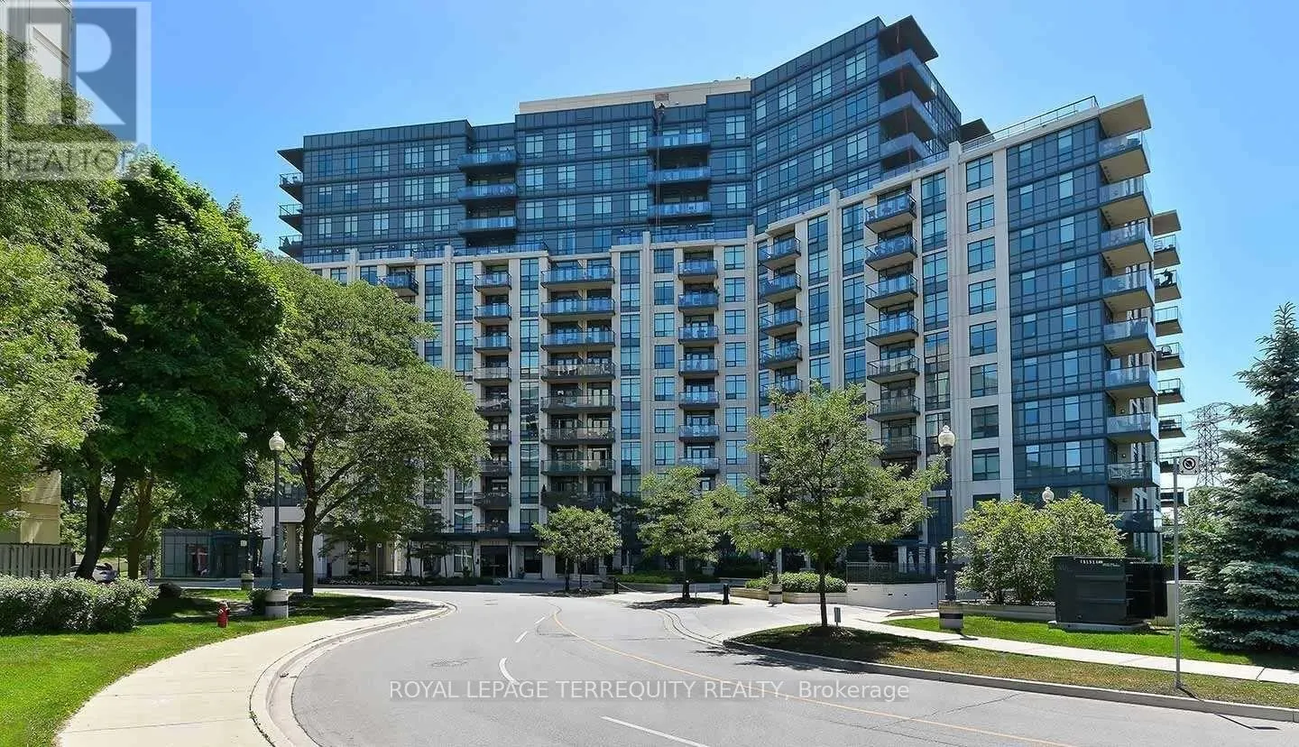 218 - 1135 ROYAL YORK ROAD