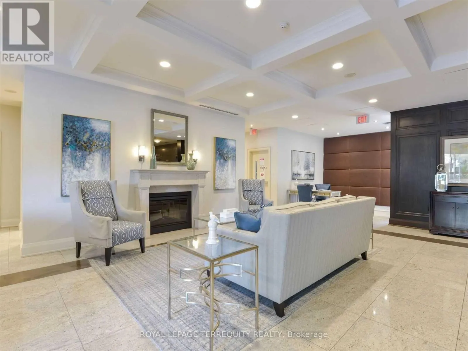 218 - 1135 ROYAL YORK ROAD