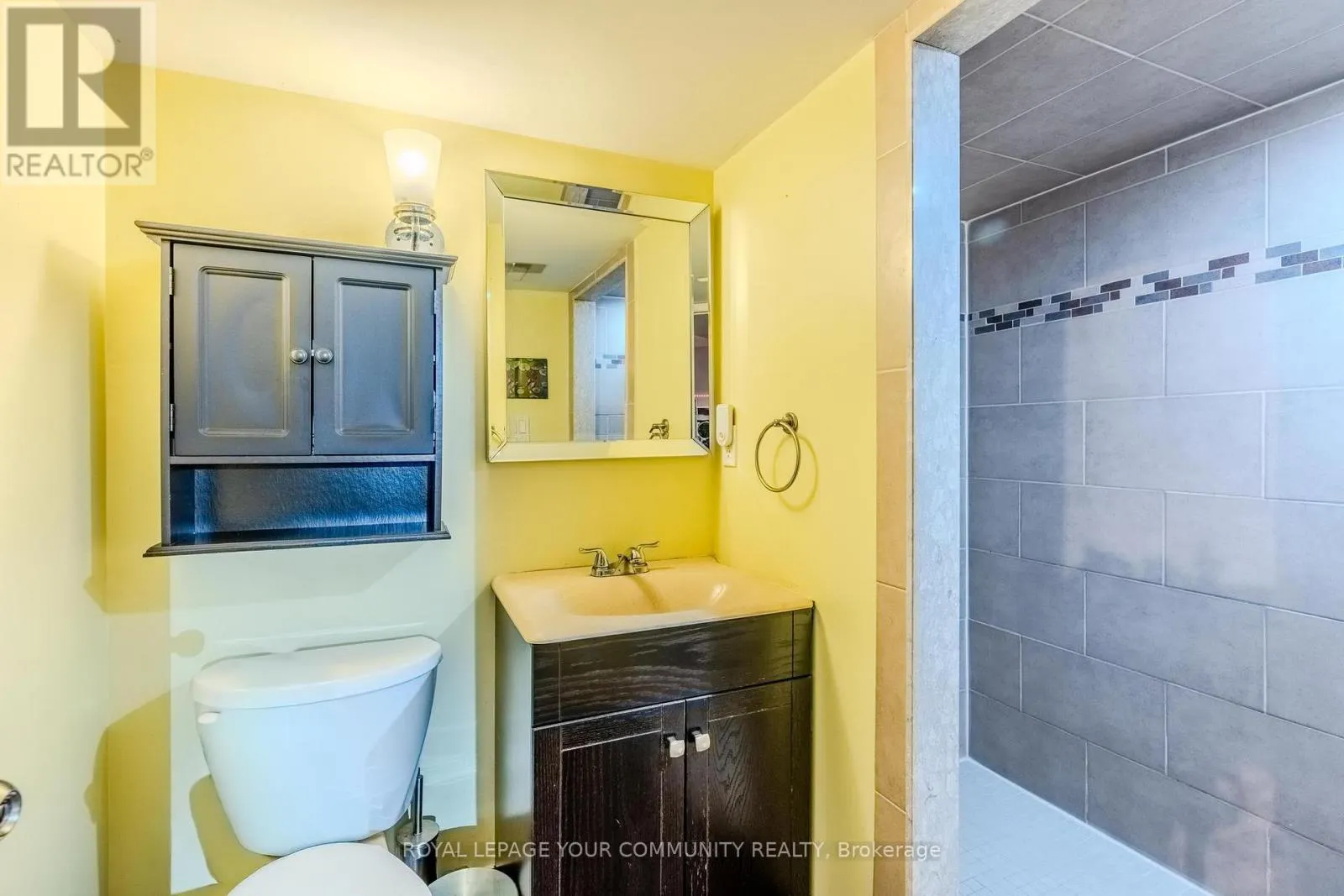 713 ASHBURNHA PLACE