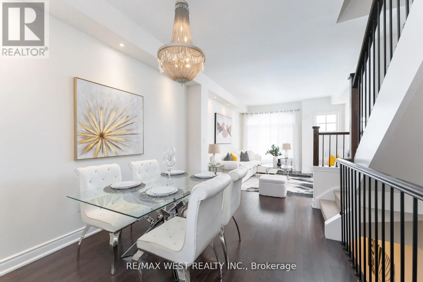 19 - 2172 TRAFALGAR ROAD
