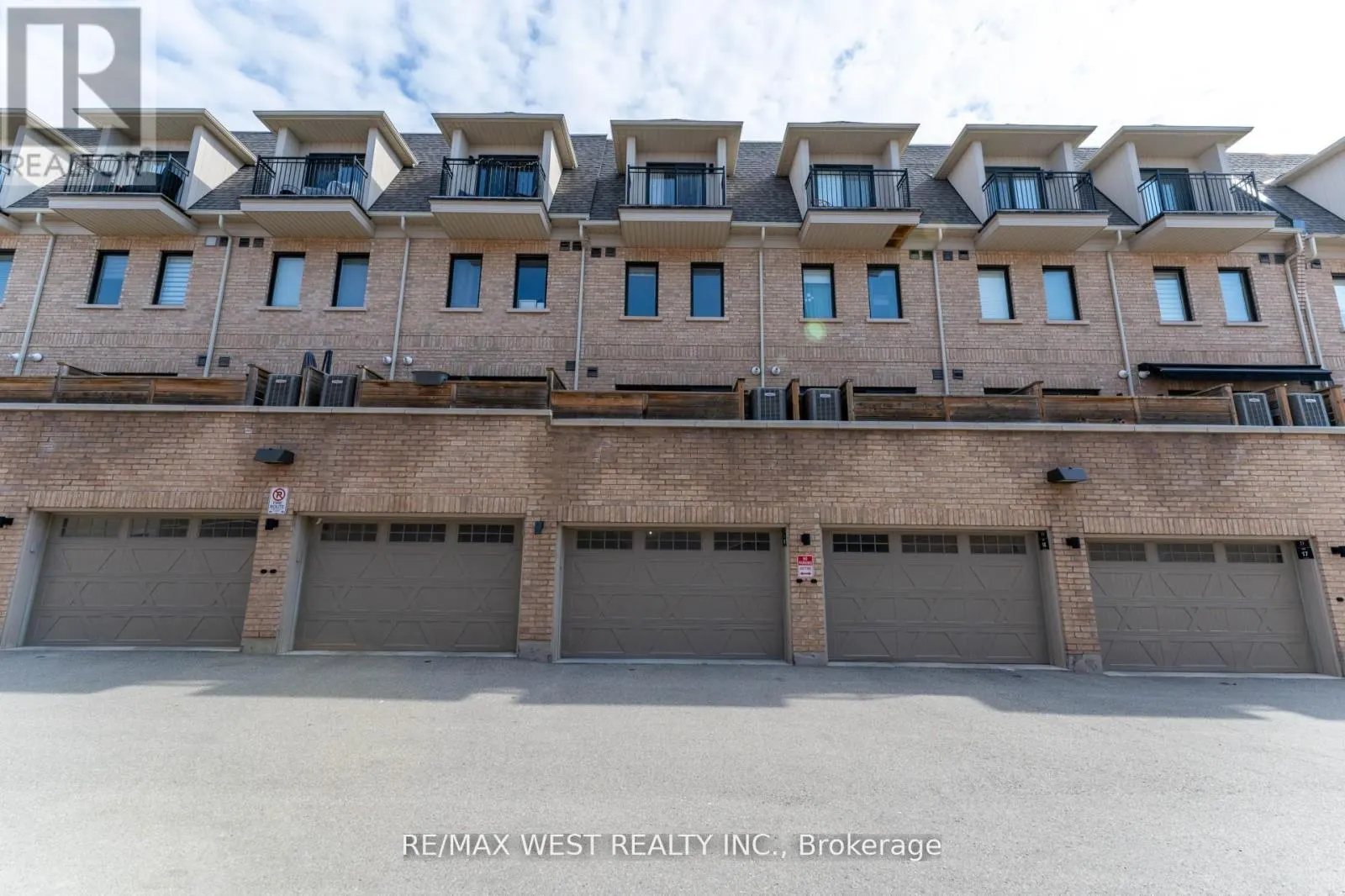 19 - 2172 TRAFALGAR ROAD