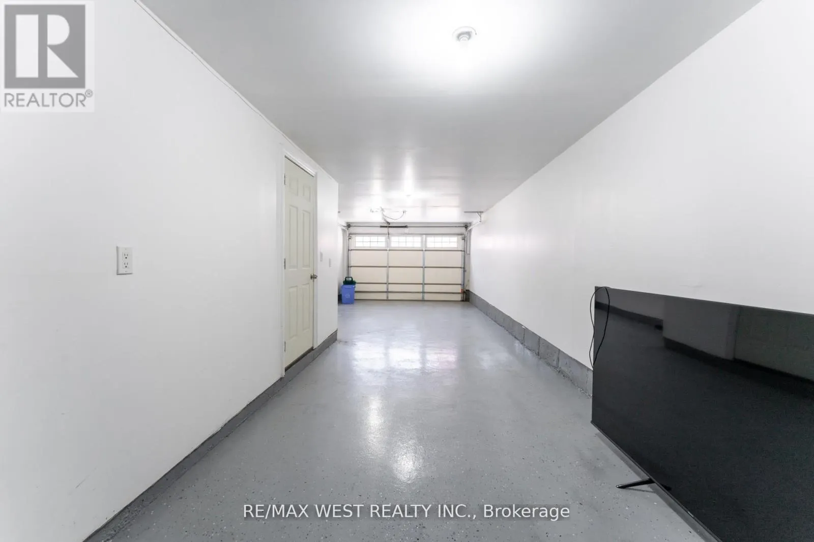 19 - 2172 TRAFALGAR ROAD