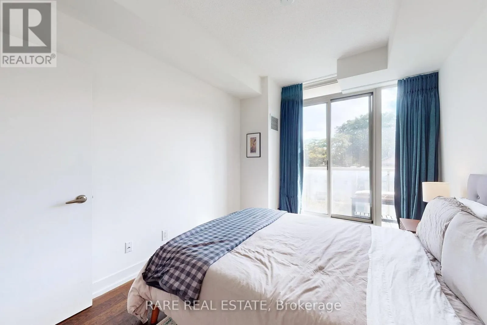 402 - 1638 BLOOR STREET W