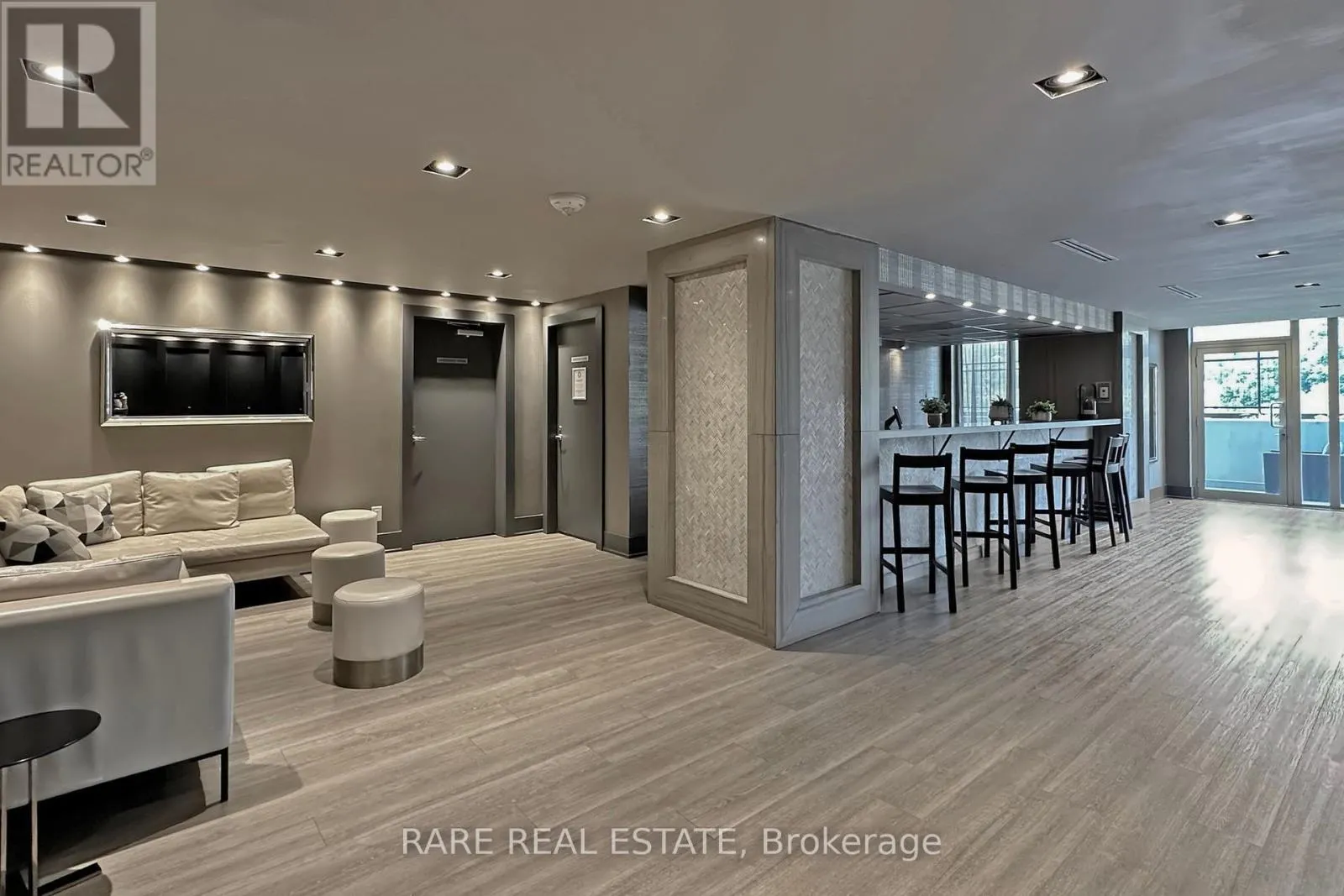 402 - 1638 BLOOR STREET W