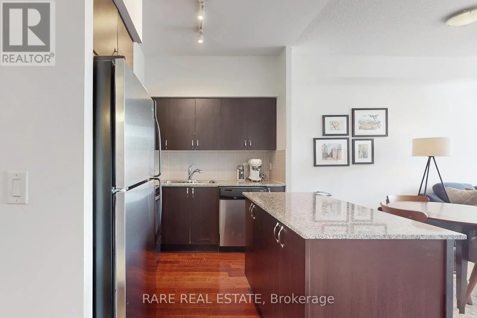 402 - 1638 BLOOR STREET W
