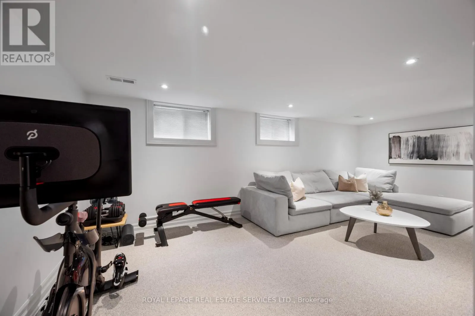 244 THE KINGSWAY