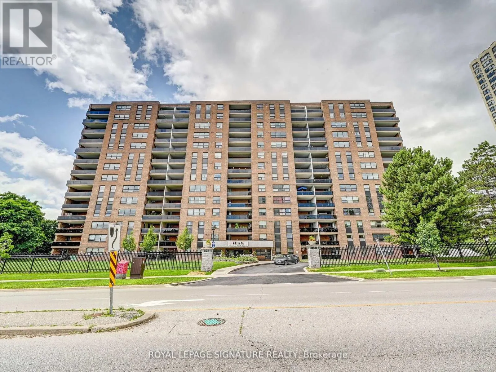 1411 - 4 LISA STREET