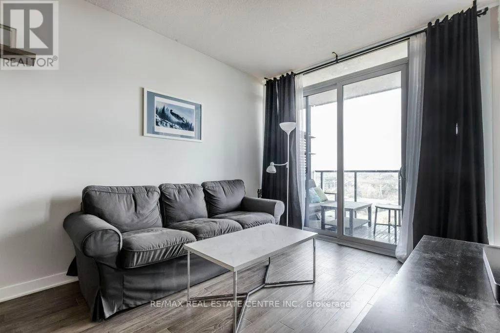 1712 - 90 PARKLAWN ROAD