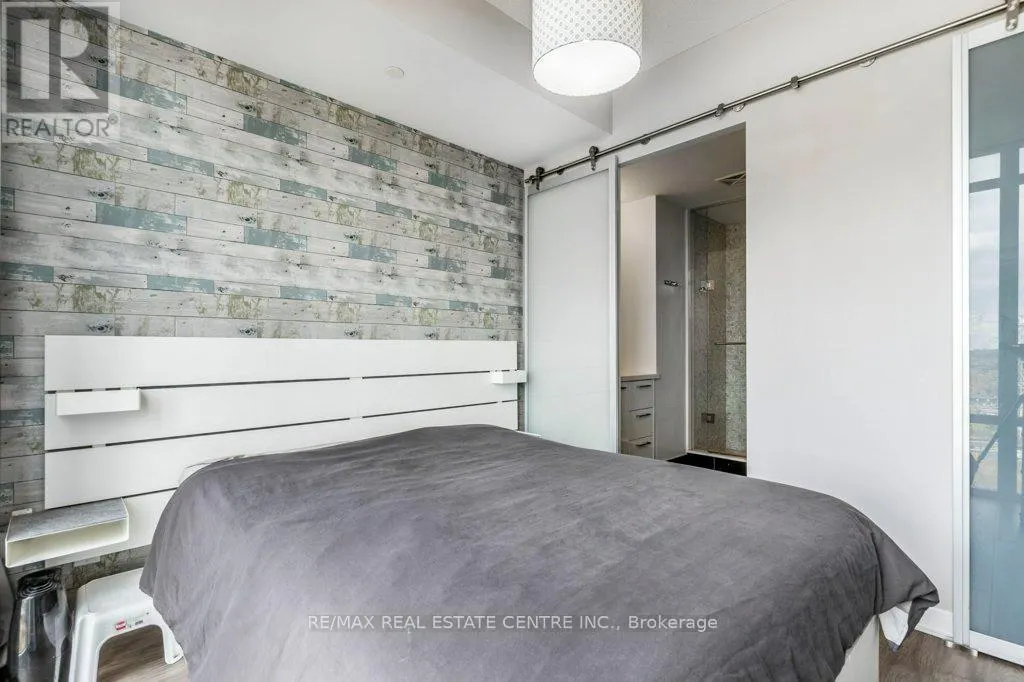 1712 - 90 PARKLAWN ROAD