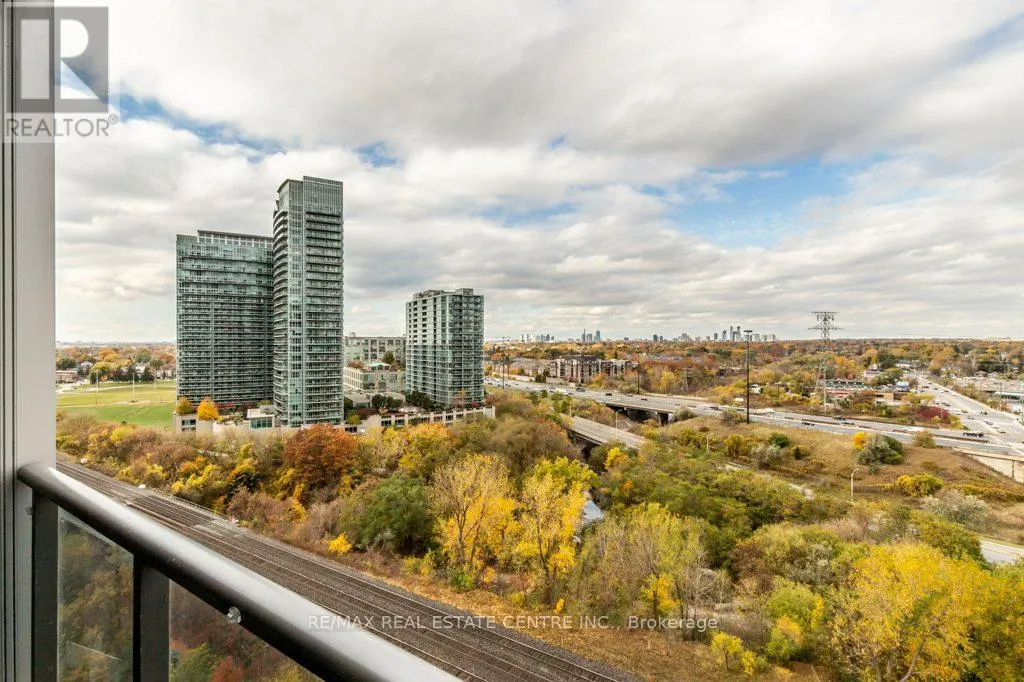 1712 - 90 PARKLAWN ROAD