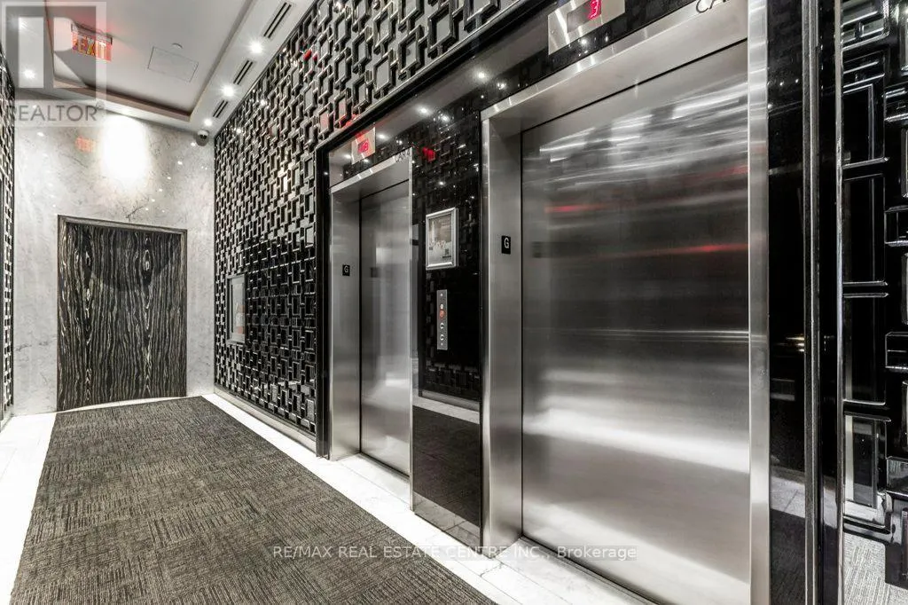1712 - 90 PARKLAWN ROAD