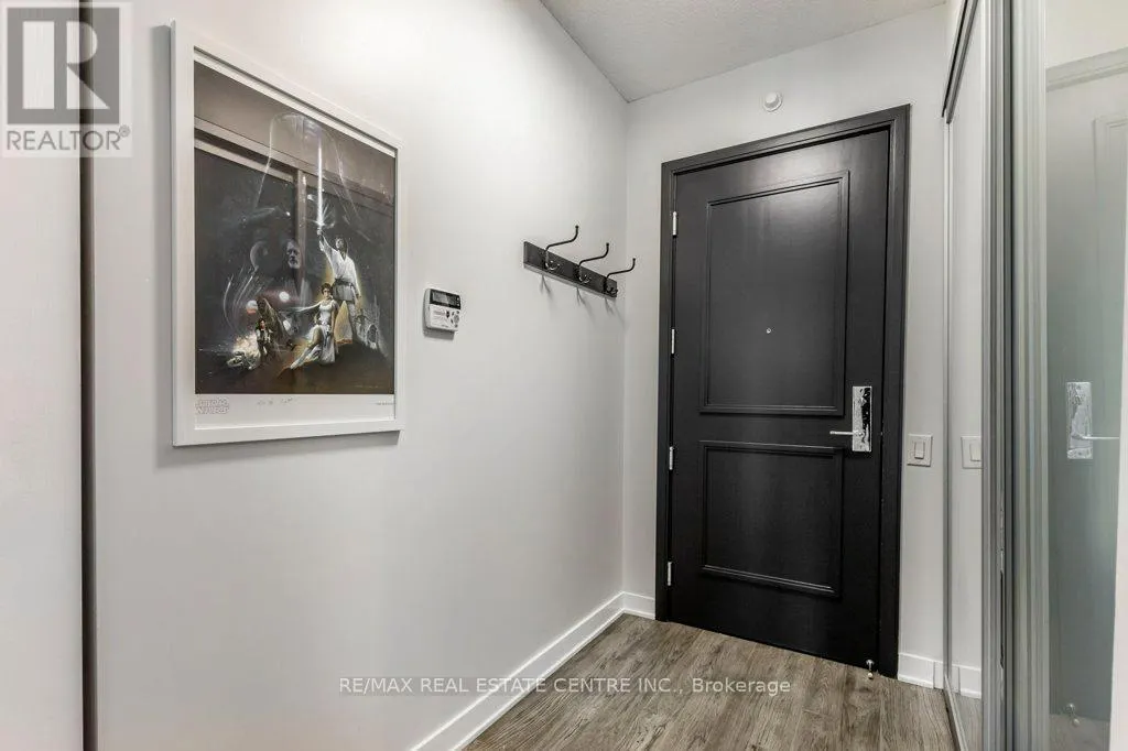 1712 - 90 PARKLAWN ROAD