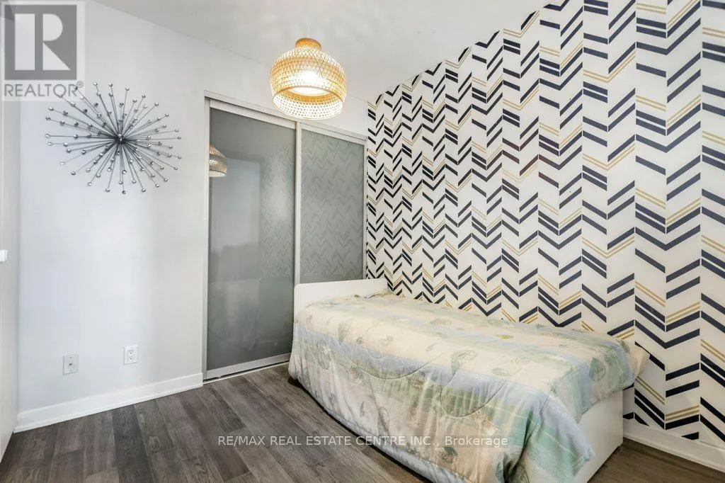 1712 - 90 PARKLAWN ROAD