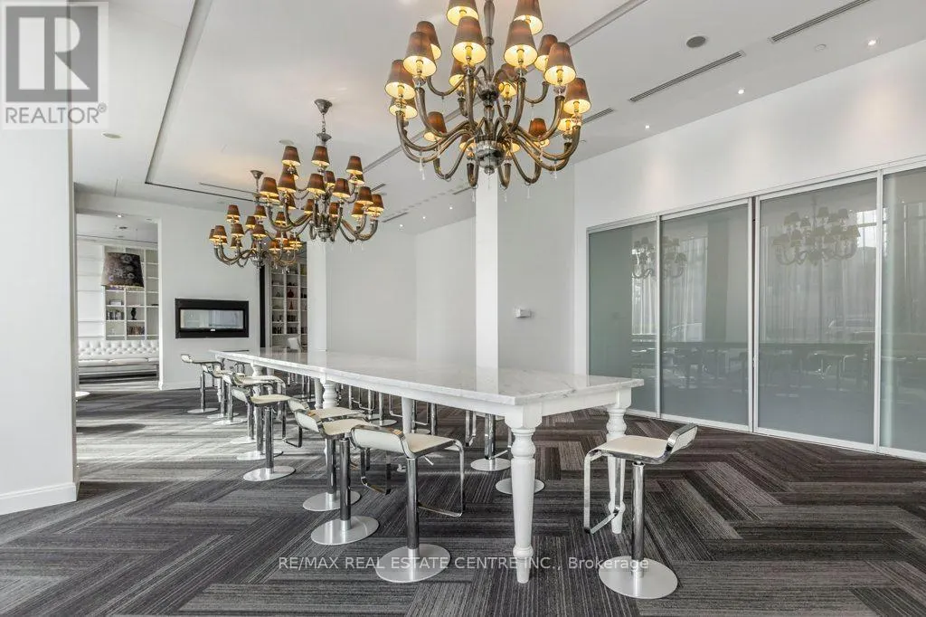 1712 - 90 PARKLAWN ROAD