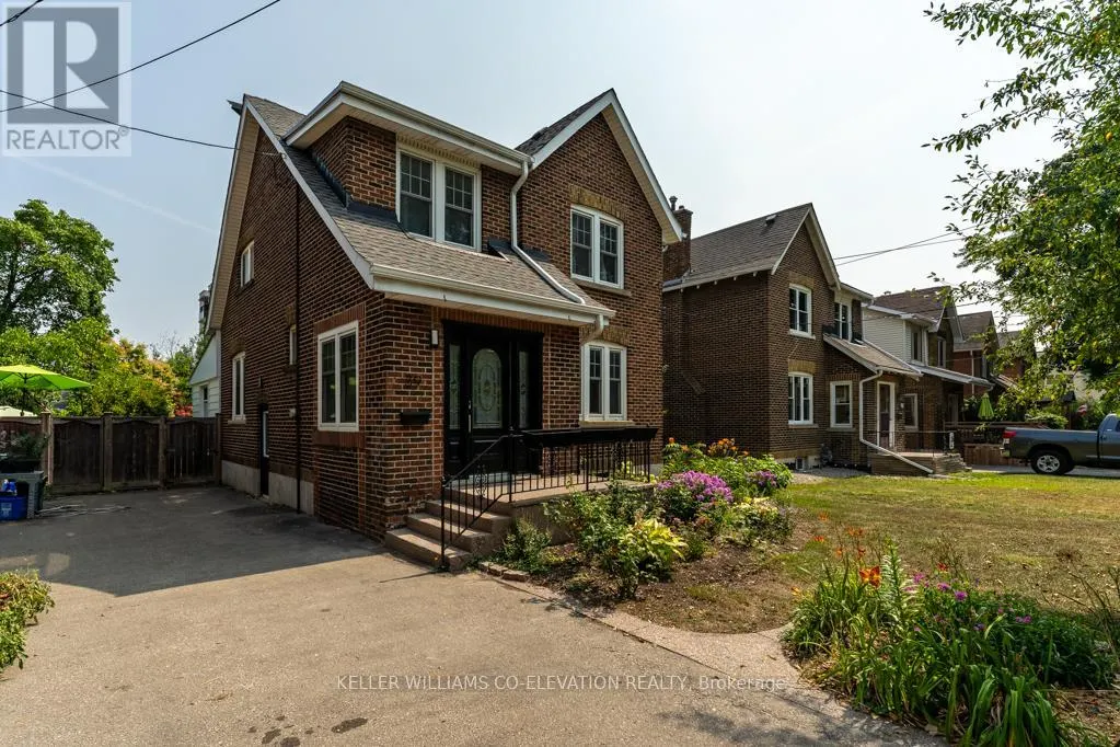 39 COURT STREET N
