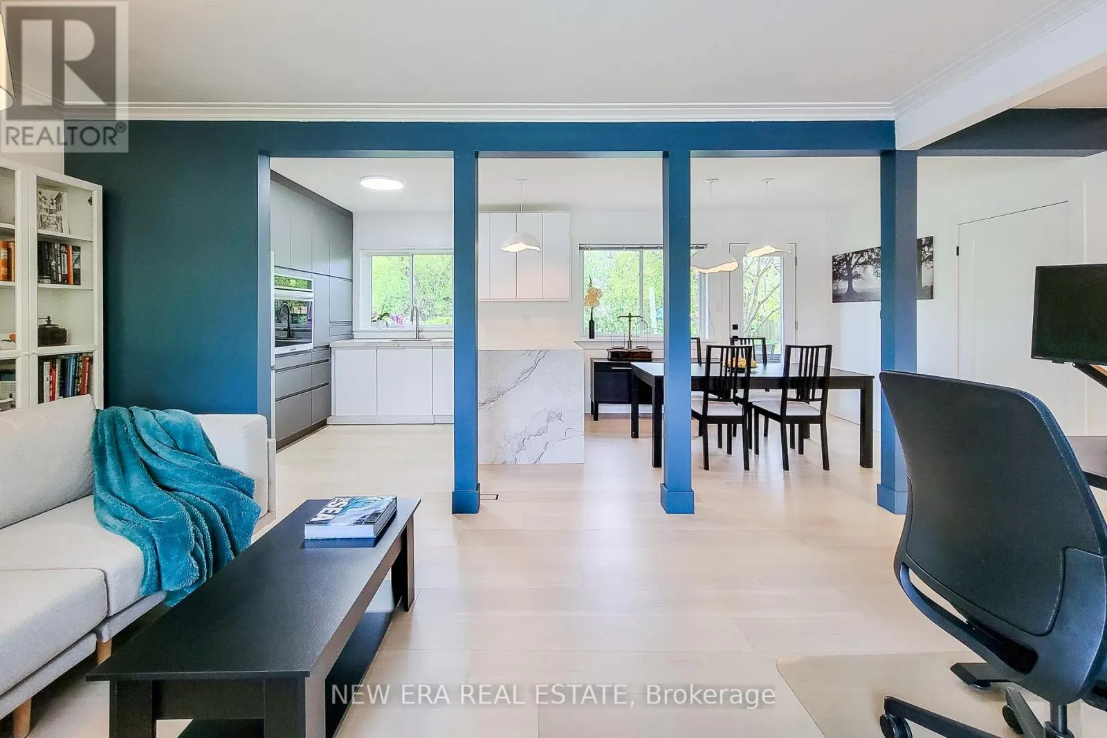 5322 WINDERMERE DRIVE