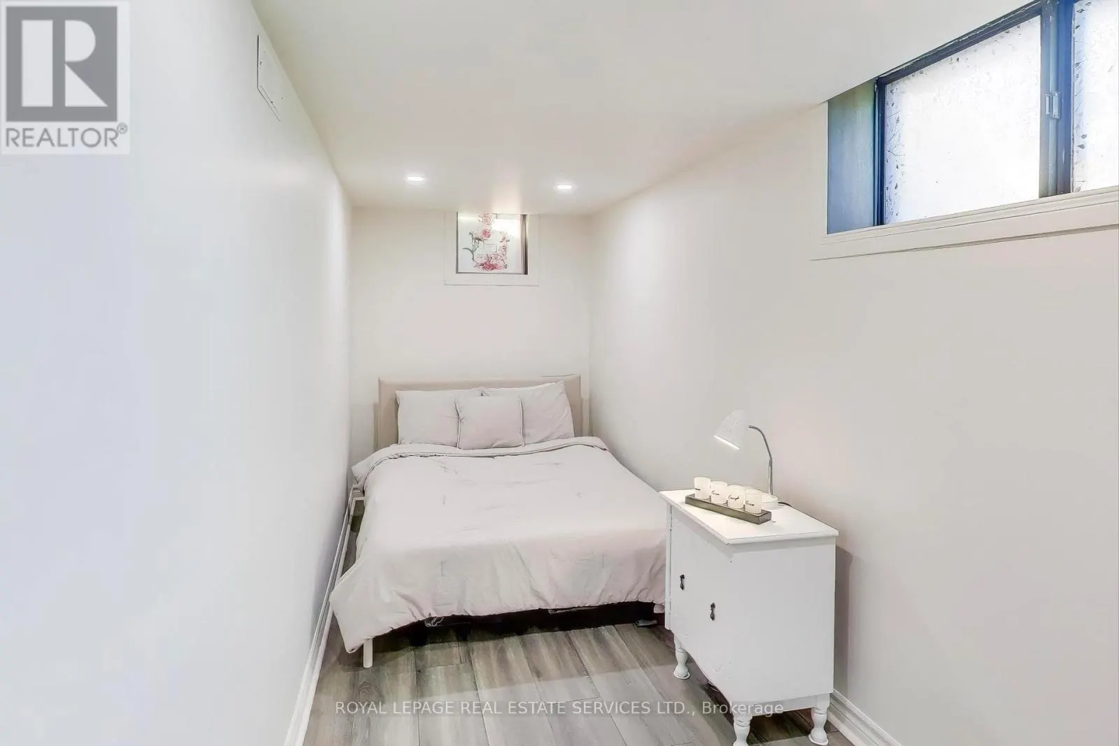 135 GILTSPUR DRIVE
