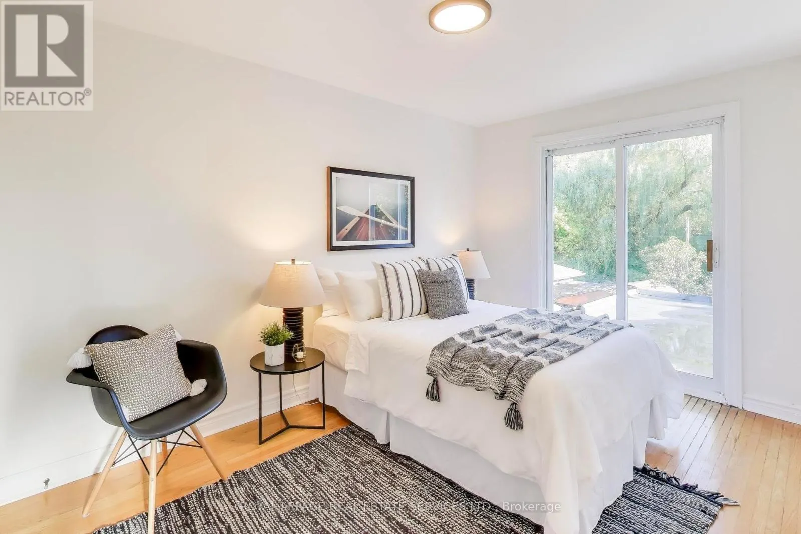135 GILTSPUR DRIVE